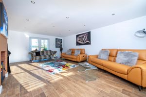 Sitting Room- click for photo gallery